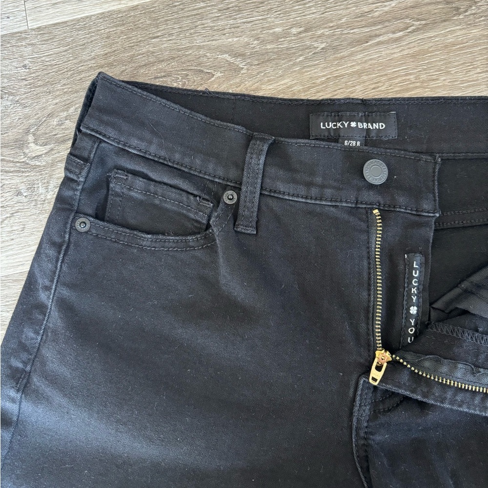 Lucky Brand Mid Rise Straight jeans